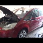 Cómo Cambiar la Batería del Citroën C4 Grand Picasso: Guía Paso a Paso Cómo cambiar la batería del Citroën C-Elysée: guía paso a paso
