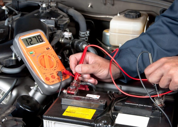 El circuito eléctrico falla: ¿cómo afecta la reparación del vehículo?